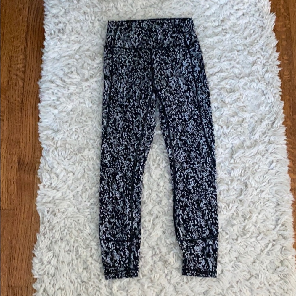 Lululemon In Movement 7/8 Leggings